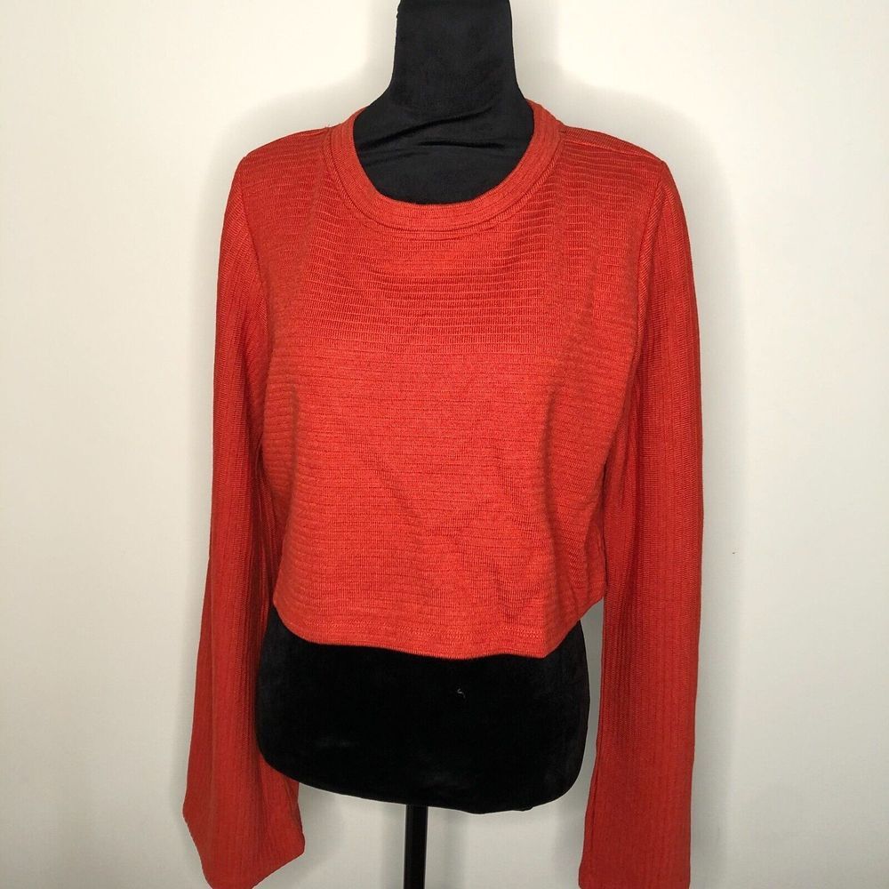 Band Of The Free Womens Sweater Medium Red Loose‎ Knit Long Sleeve Crop NWT